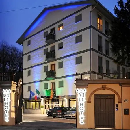 Hotel M14 3*