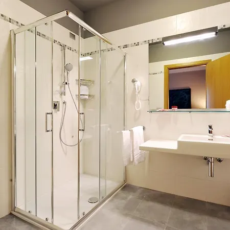 Hotel M14 3*