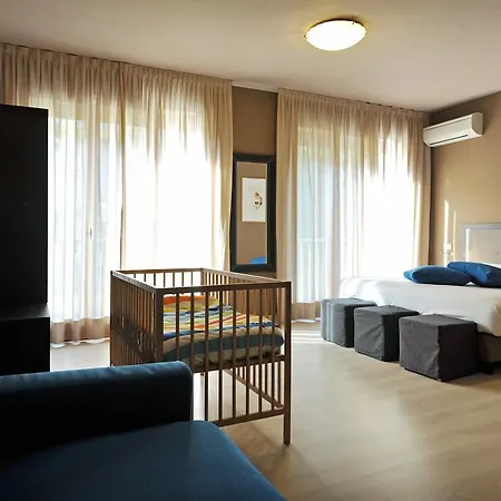 M14 Hotel